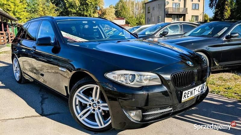Czarny (metalik) Używany 2012 BMW 520 Sport Line Kombi | 39 900 zł (Super Cena) - Obraz 1/4