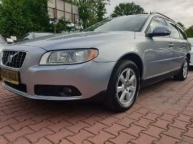Używany Volvo V70 146 KM (107 kW) 2009 Srebrny Kombi