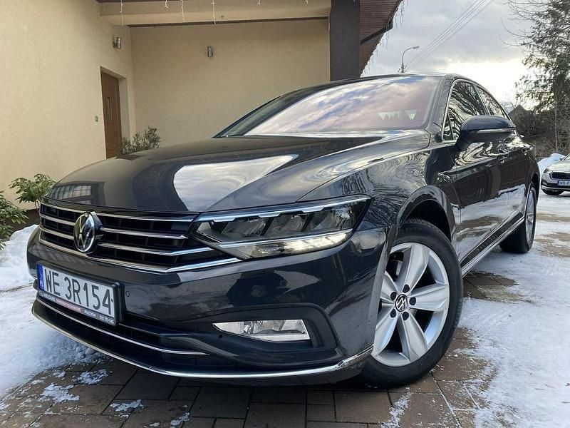 Grafitowy Używany 2021 VW Passat Elegance Sedan/Limuzyna | 94 900 zł (Dobra cena) - Obraz 1/4