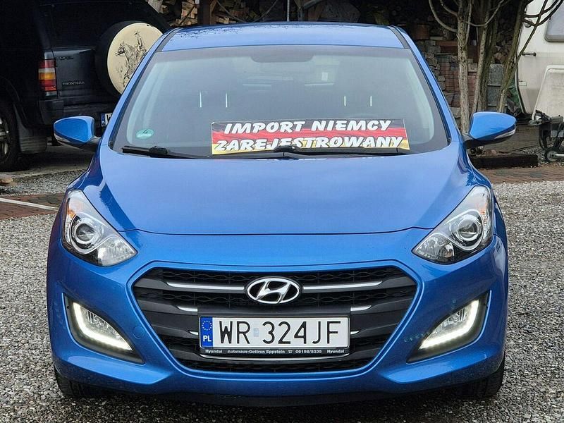 Używany Hyundai i30 100 KM (73 kW) 2016 Niebieski Hatchback