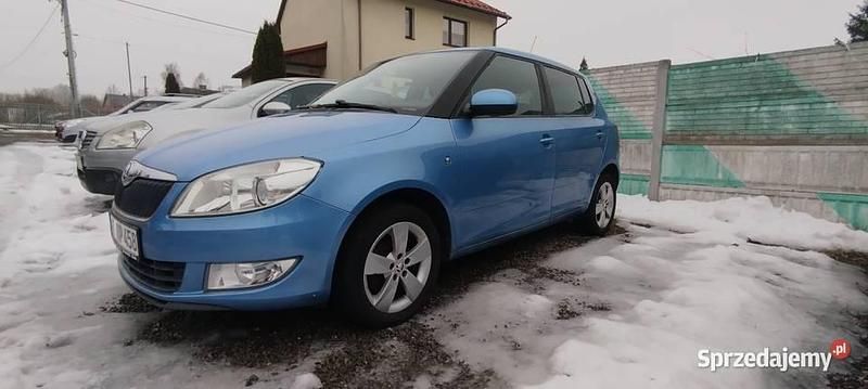 Używany Skoda Fabia 86 KM (63 kW) 2014 Niebieski Hatchback