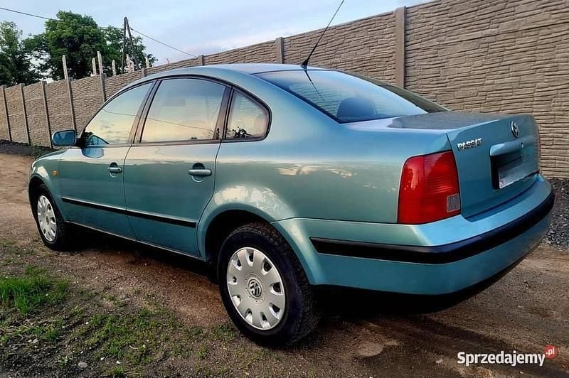 Używany 1997 VW Passat Sedan/Limuzyna | 4444 zł (Dość drogi) - Obraz 1/4