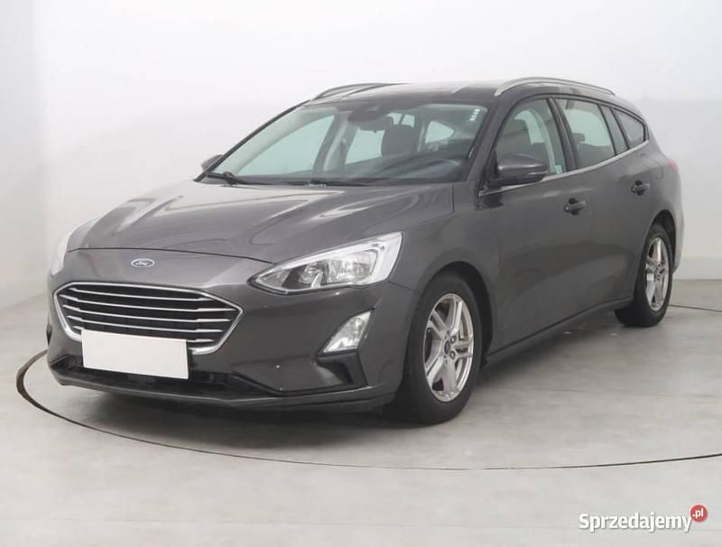 Używany Ford Focus 2018 Szary Kombi