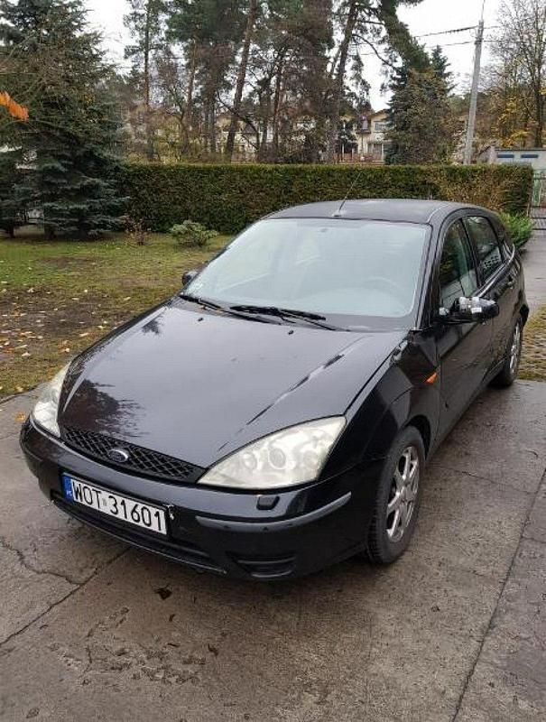 Czarny (metalik) Używany 2003 Ford Focus Hatchback | 2700 zł - Obraz 1/4