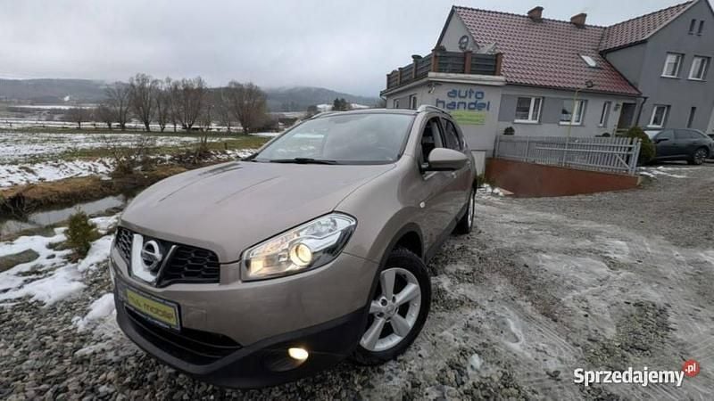 Beżowy (metalik) Używany 2012 Nissan Qashqai +2 SUV | 28 900 zł (Uczciwa cena) - Obraz 1/4