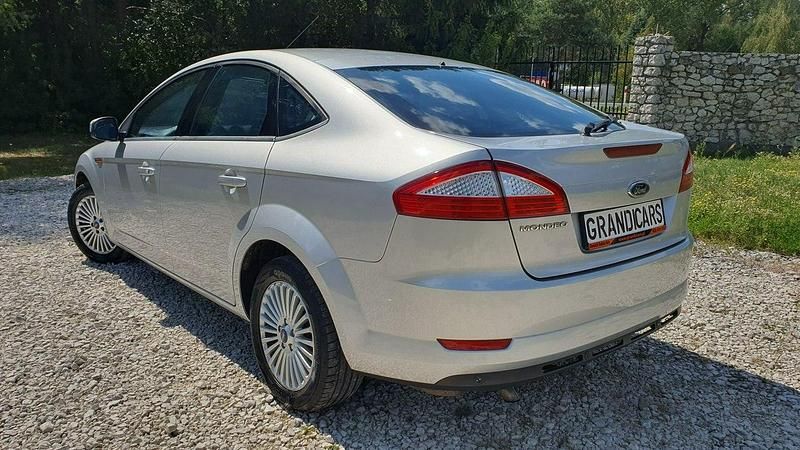 Używany Ford Mondeo Titanium 146 KM (107 kW) 2010 Srebrny Sedan/Limuzyna