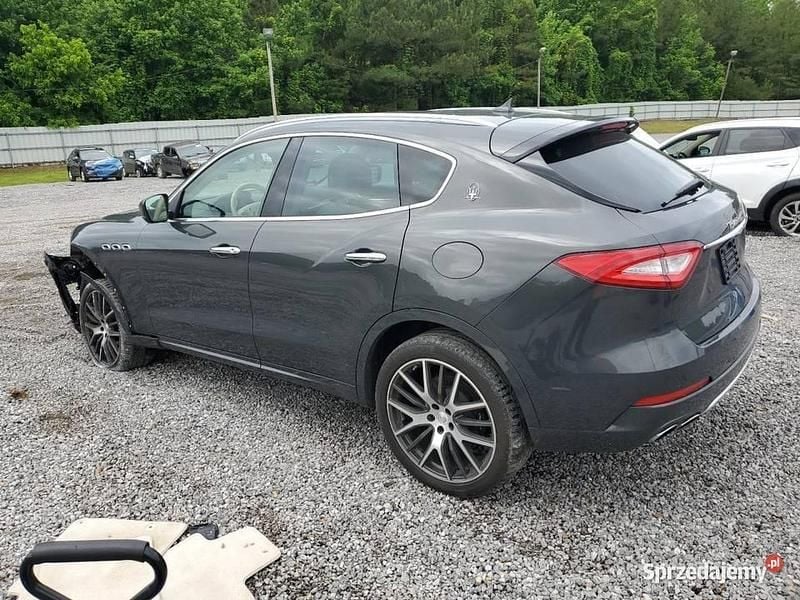 Czarny Używany 2016 Maserati Levante SUV | 62 000 zł - Obraz 1/4