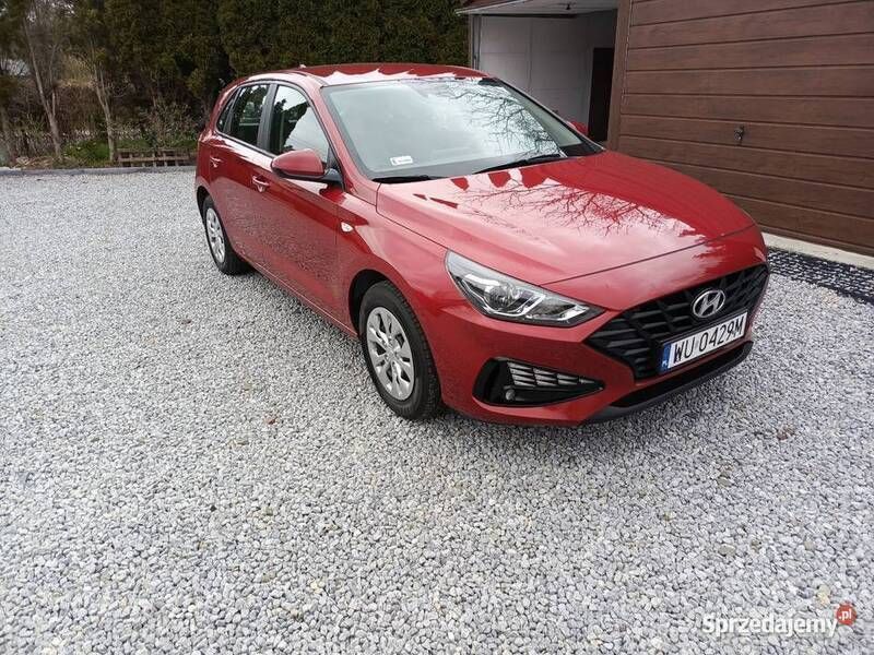 Bordowy Używany 2021 Hyundai i30 Classic Hatchback | 46 900 zł (Dobra cena) - Obraz 1/4