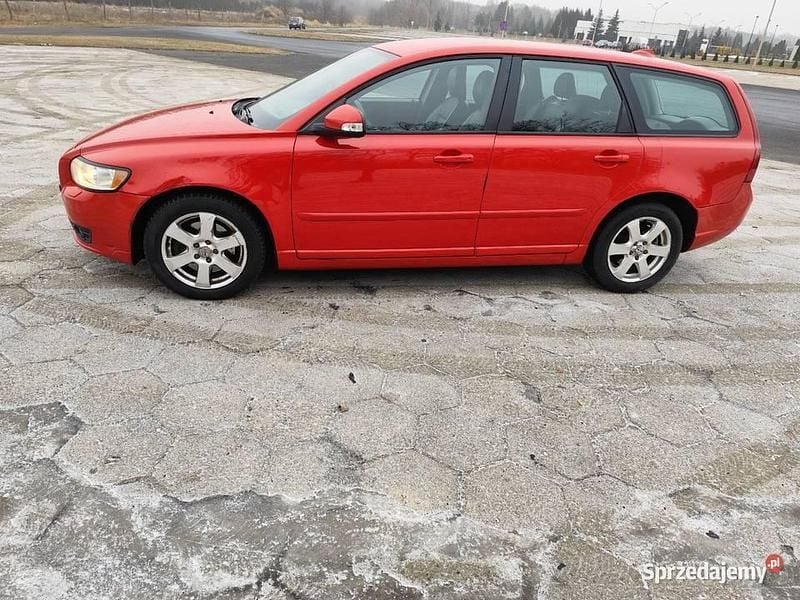 Czerwony Używany 2009 Volvo V50 Kombi | 6700 zł (Super Cena) - Obraz 1/4