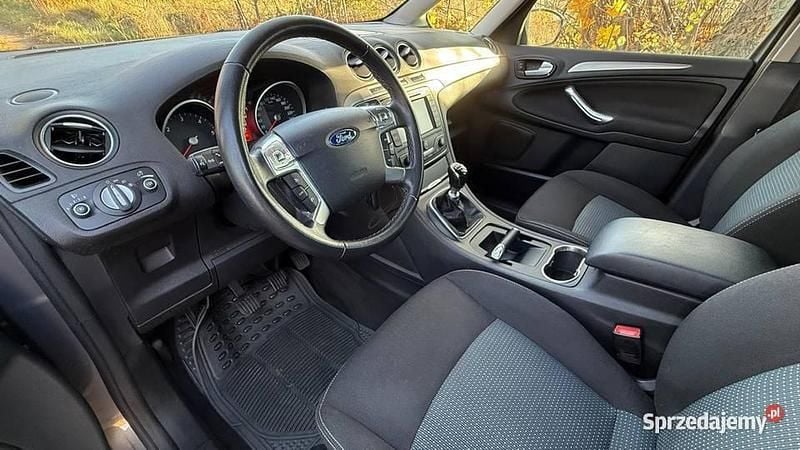 Używany 2013 Ford Galaxy Minivan | 26 900 zł (Uczciwa cena) - Obraz 1/4