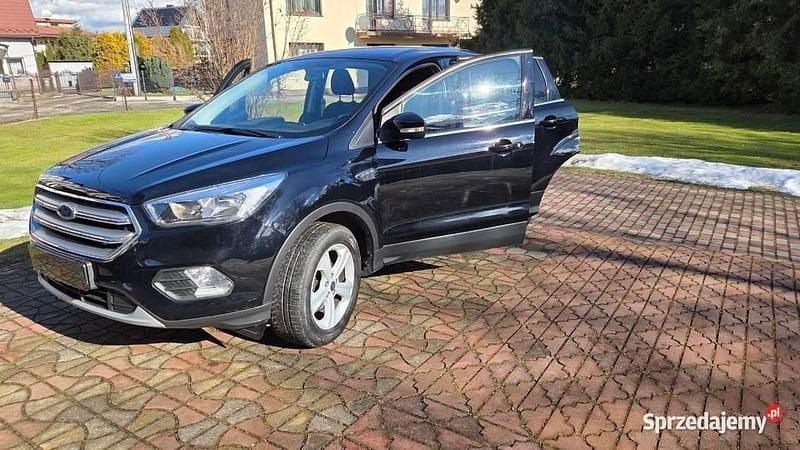 Używany Ford Kuga 2017 Czarny SUV