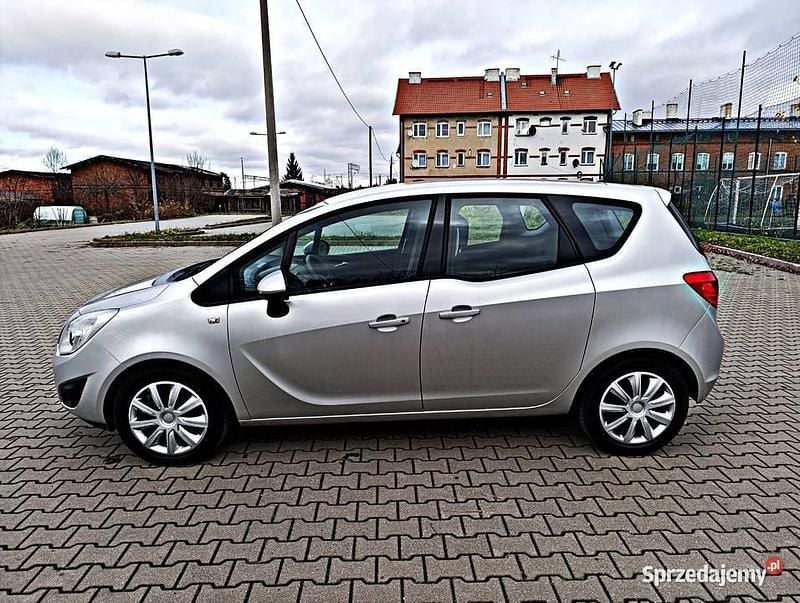 Używany Opel Meriva 2010 Srebrny Minivan