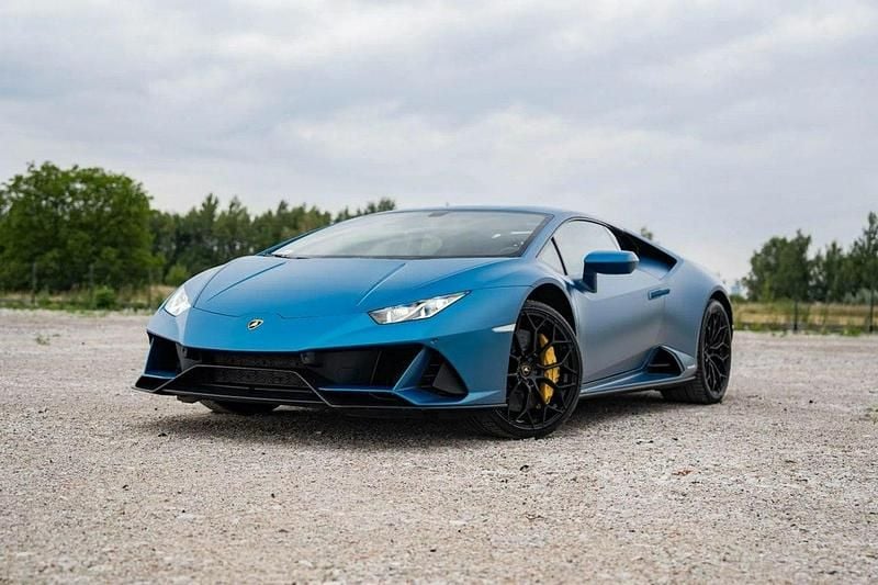 Niebieski Używany 2022 Lamborghini Huracán Coupe | 1 490 000 zł - Obraz 1/4