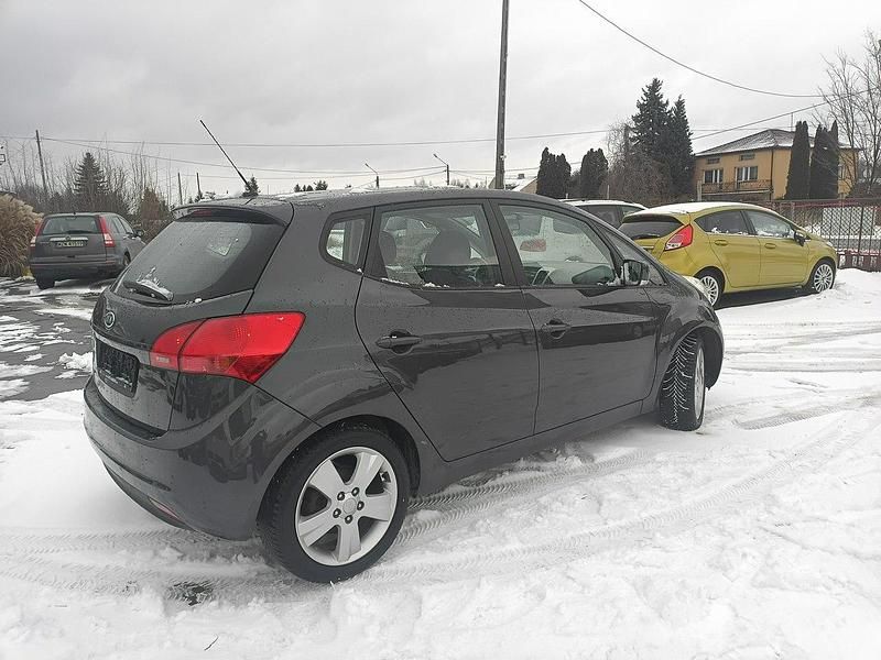 Używany Kia Venga 90 KM (66 kW) 2012 Szary (metalik) Hatchback
