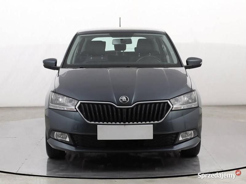 Używany Skoda Fabia 95 KM (69 kW) 2021 Szary Kombi
