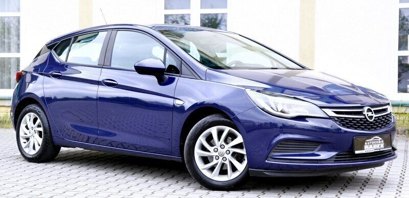 Używany Opel Astra 105 KM (77 kW) 2016 Niebieski Hatchback