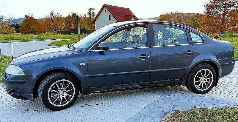 Szary Używany 2002 VW Passat Sedan/Limuzyna | 6000 zł (Uczciwa cena) - Obraz 1/4