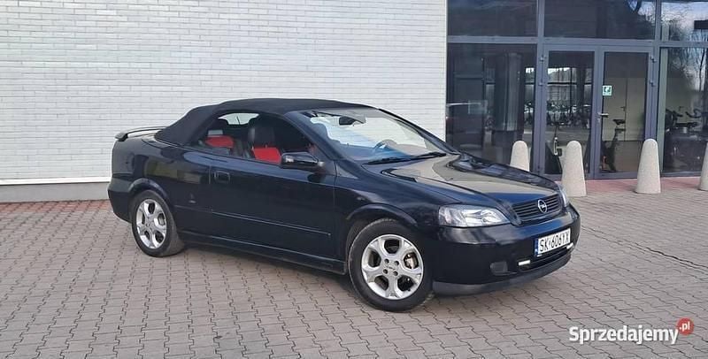 Czarny Używany 2003 Opel Astra Cabriolet Kabriolet | 7900 zł - Obraz 1/4