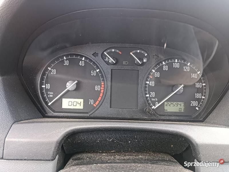 Granatowy Używany 2000 Skoda Fabia Hatchback | 2499 zł (Uczciwa cena) - Obraz 1/4