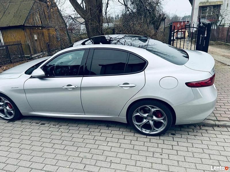 Używany Alfa Romeo Giulia 2018 Srebrny Sedan/Limuzyna