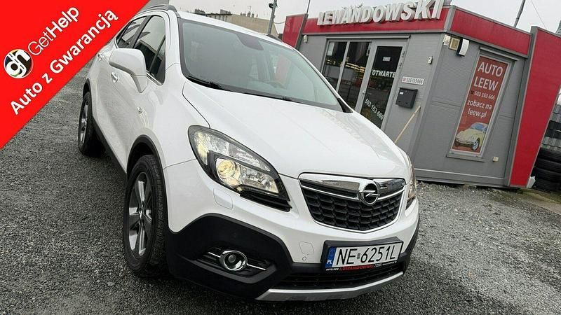 Biały Używany 2013 Opel Mokka SUV | 35 900 zł (Dość drogi) - Obraz 1/4