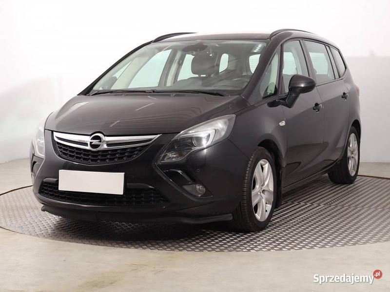 Używany Opel Zafira 2012 Czarny Minivan