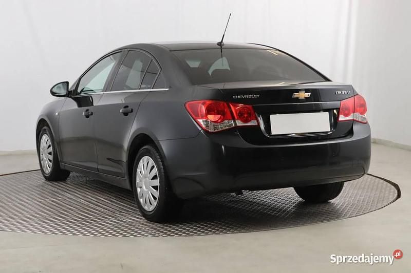 Używany Chevrolet Cruze 141 KM (103 kW) 2011 Czarny Sedan/Limuzyna