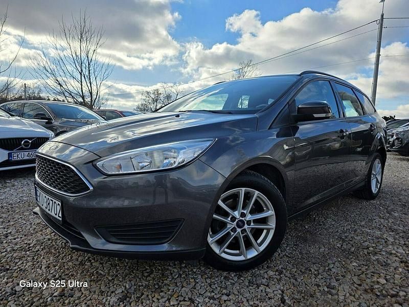 Używany Ford Focus 95 KM (69 kW) 2015 Szary (metalik, perła) Kombi