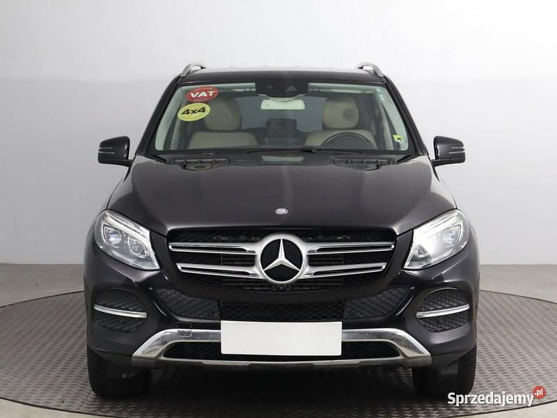 Czarny Używany 2016 Mercedes GLE350 SUV | 111 999 zł - Obraz 1/4