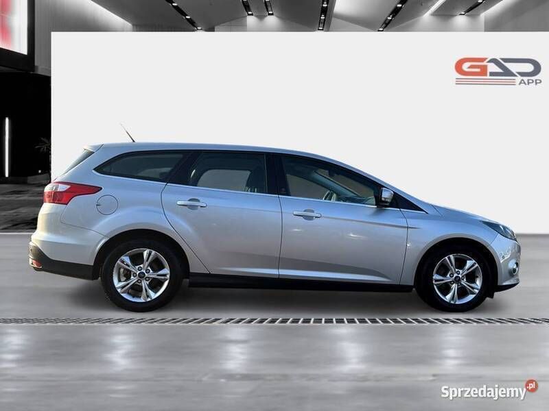 Używany Ford Focus Champions Edition 2012 Srebrny Kombi