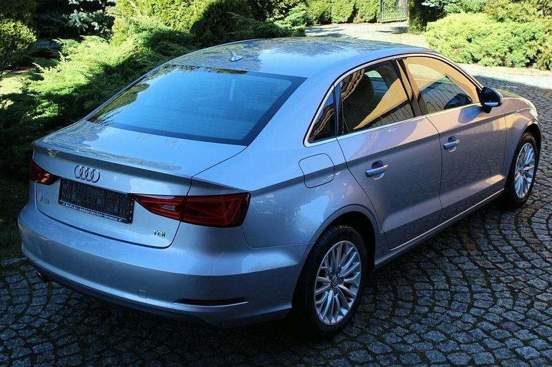 Używany Audi A3 110 KM (80 kW) 2016 Srebrny (metalik) Sedan/Limuzyna