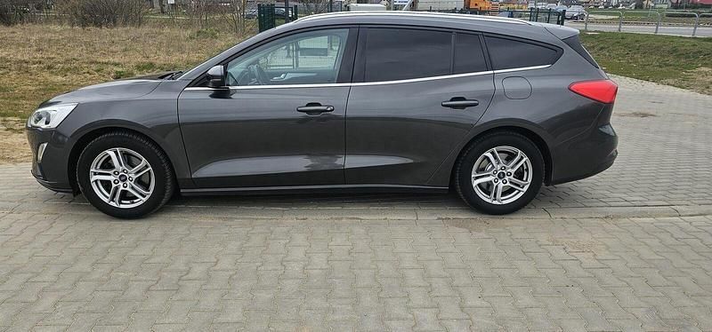 Używany Ford Focus 2019 Szary Kombi