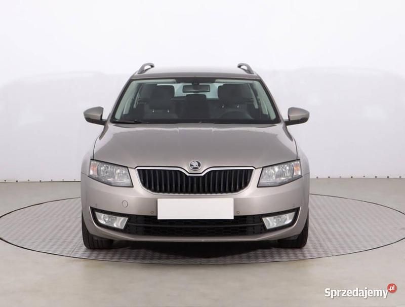 Szary Używany 2013 Skoda Octavia Kombi | 22 499 zł (Dobra cena) - Obraz 1/4