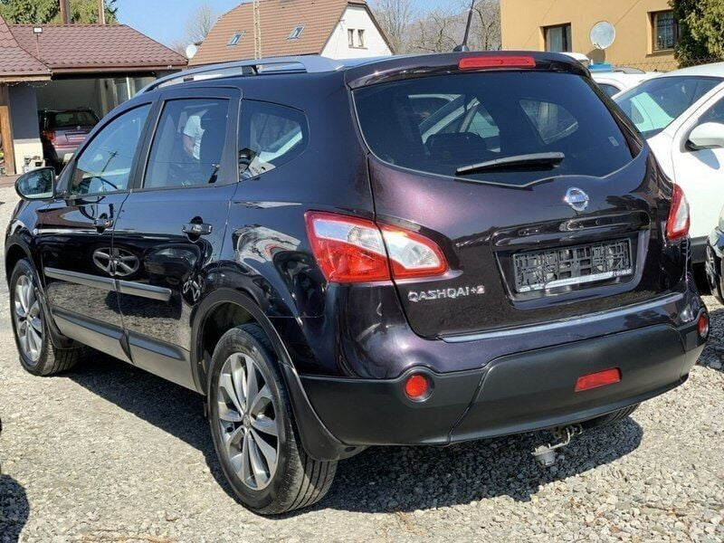 Używany Nissan Qashqai +2 141 KM (103 kW) 2011 Czarny SUV