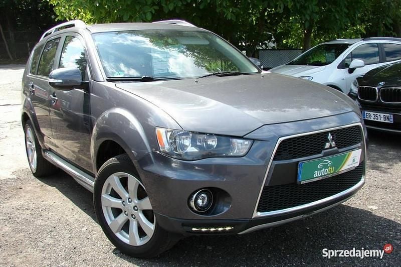 Szary Używany 2010 Mitsubishi Outlander SUV | 32 900 zł (Uczciwa cena) - Obraz 1/4
