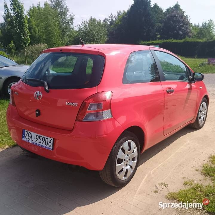 Czerwony Używany 2010 Toyota Yaris Hatchback | 12 999 zł (Uczciwa cena) - Obraz 1/4