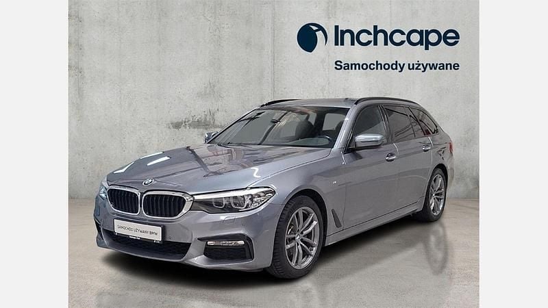 Bluestone metallic metalizowany Używany 2018 BMW 520 Shadowline Kombi | 94 900 zł - Obraz 1/3