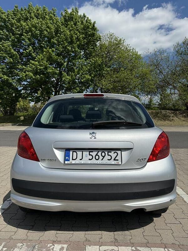 Używany Peugeot 207 73 KM (53 kW) 2007 Srebrny Hatchback