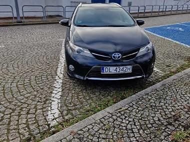 Szary Używany 2014 Toyota Auris Hybrid Kombi | 37 999 zł (Uczciwa cena) - Obraz 1/4