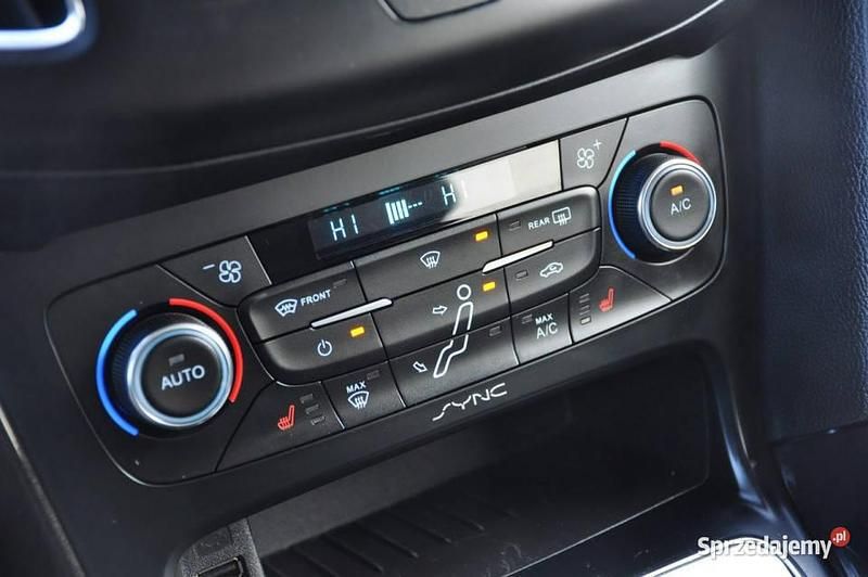 Używany Ford Focus Titanium 150 KM (110 kW) 2016 Szary (metalik) Hatchback