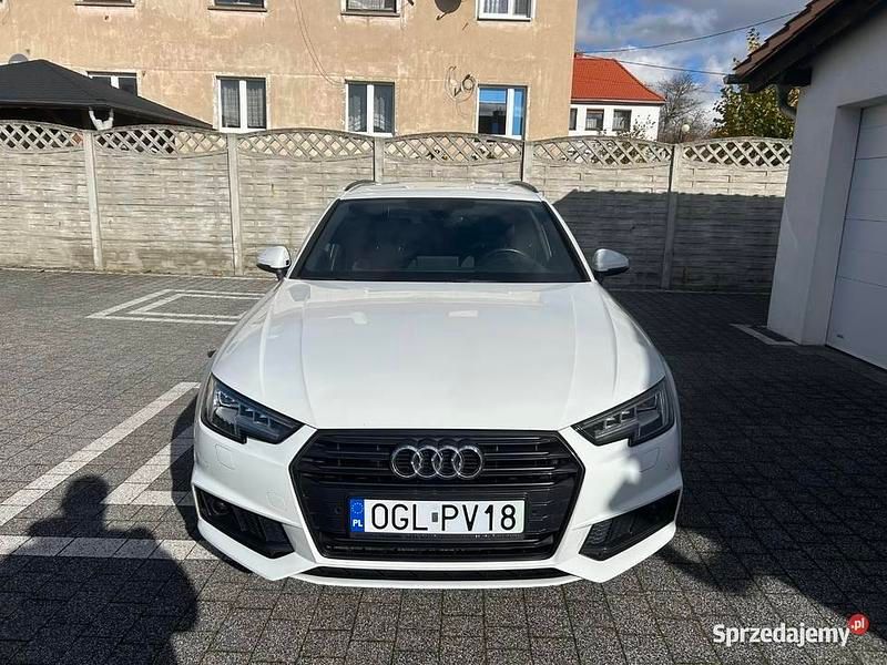 Biały Używany 2019 Audi A4 S-Line Kombi | 75 000 zł (Dość drogi) - Obraz 1/4