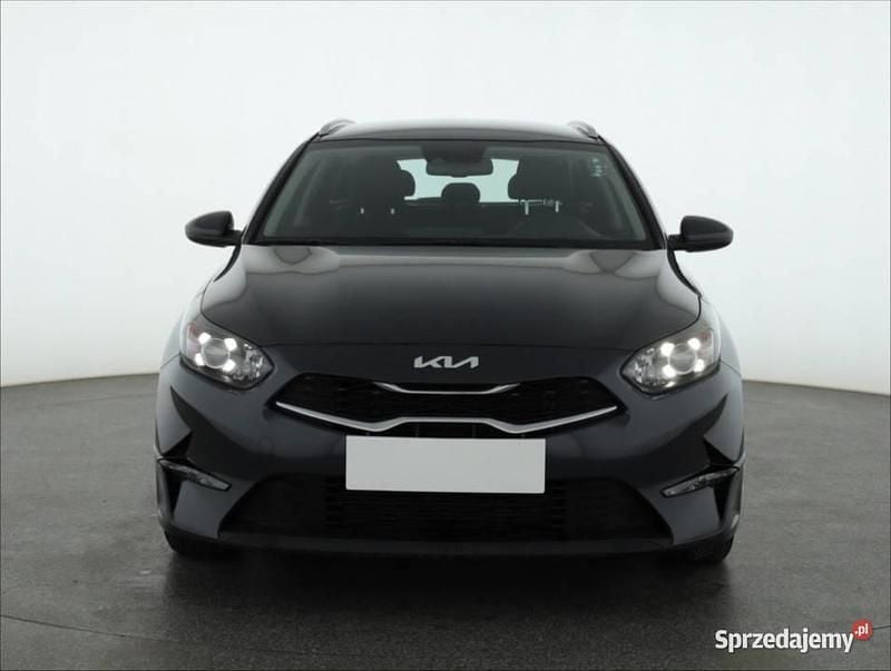 Szary Używany 2021 Kia Ceed Kombi | 70 999 zł (Uczciwa cena) - Obraz 1/4