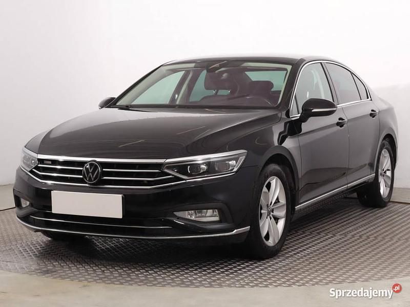 Używany VW Passat 190 KM (139 kW) 2021 Czarny Sedan/Limuzyna