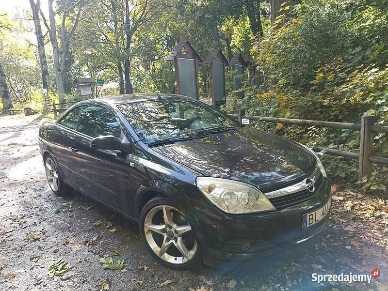 Czarny Używany 2007 Opel Astra Cabriolet Kabriolet | 9000 zł - Obraz 1/4
