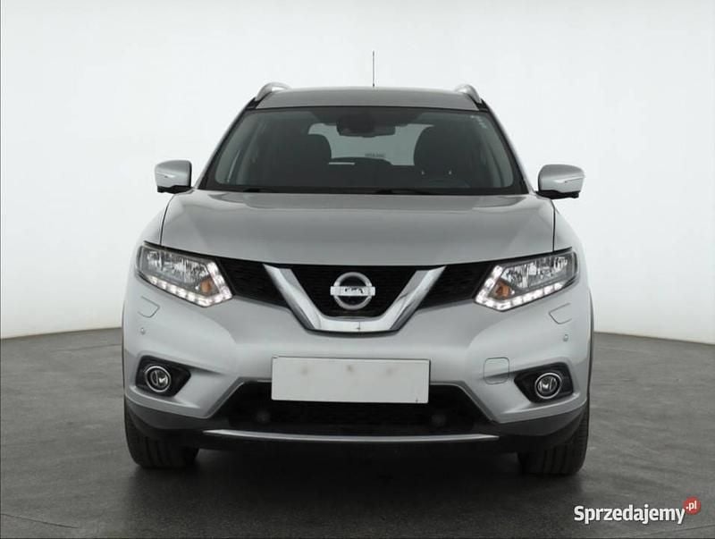 Srebrny Używany 2016 Nissan X-Trail SUV | 49 999 zł (Dobra cena) - Obraz 1/4