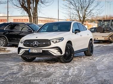 Używany Mercedes GLC300 258 KM (189 kW) 2023 Biały SUV