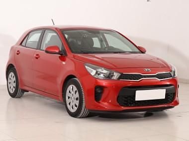 Czerwony Używany 2017 Kia Rio Hatchback | 39 999 zł (Uczciwa cena) - Obraz 1/4