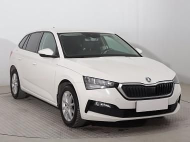 Biały Używany 2020 Skoda Scala Hatchback | 44 999 zł (Uczciwa cena) - Obraz 1/4