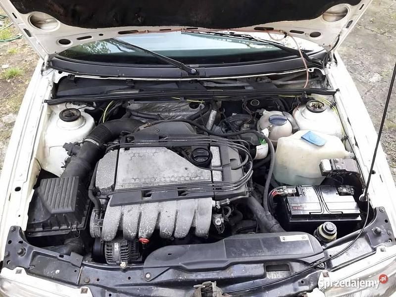 Używany VW Passat GTI 1995 Biały Kombi