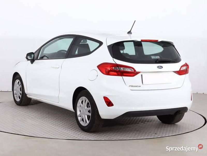 Używany Ford Fiesta 86 KM (63 kW) 2017 Biały Hatchback